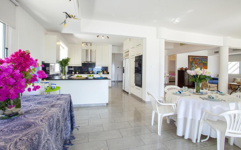 Meneou Beachfront Villa Sunset Perivolia Room photo
